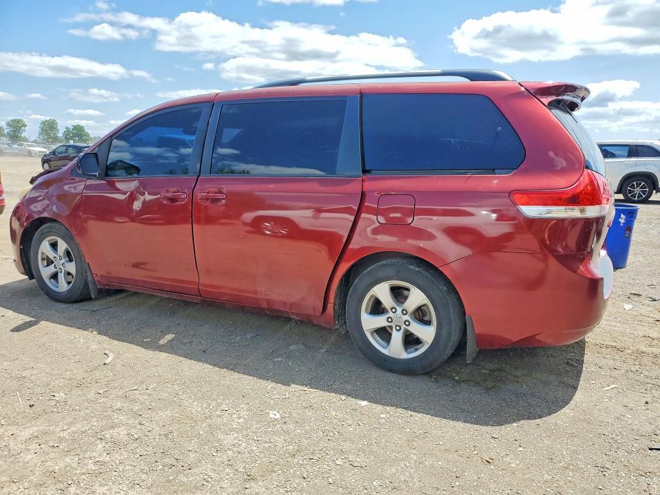 Photo 2 from auction – 2011 TOYOTA SIENNA with VIN 5TDKK3DC2BS070351