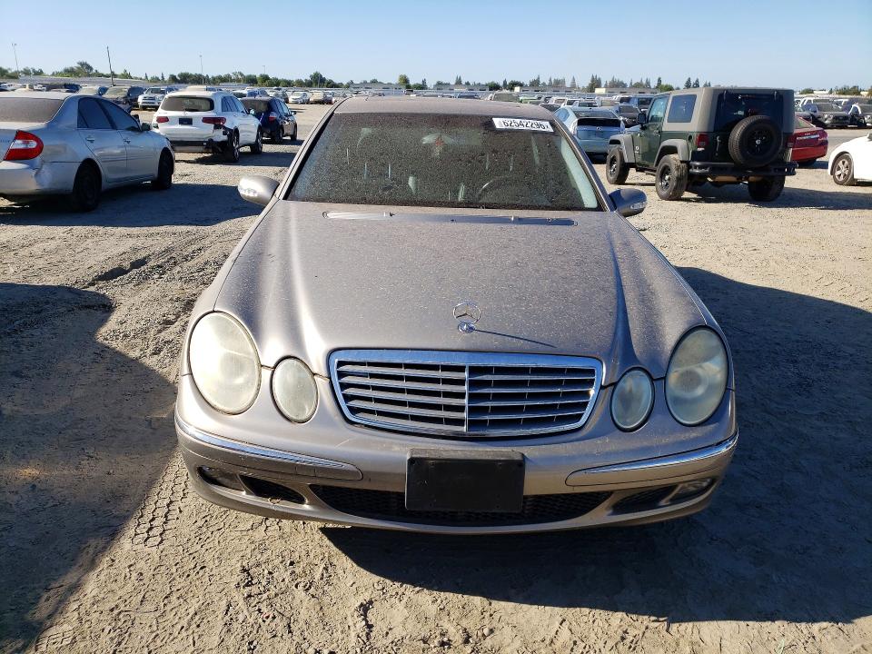 Photo 5 from auction – 2005 MERCEDES-BENZ E with VIN WDBUF65J55A669496