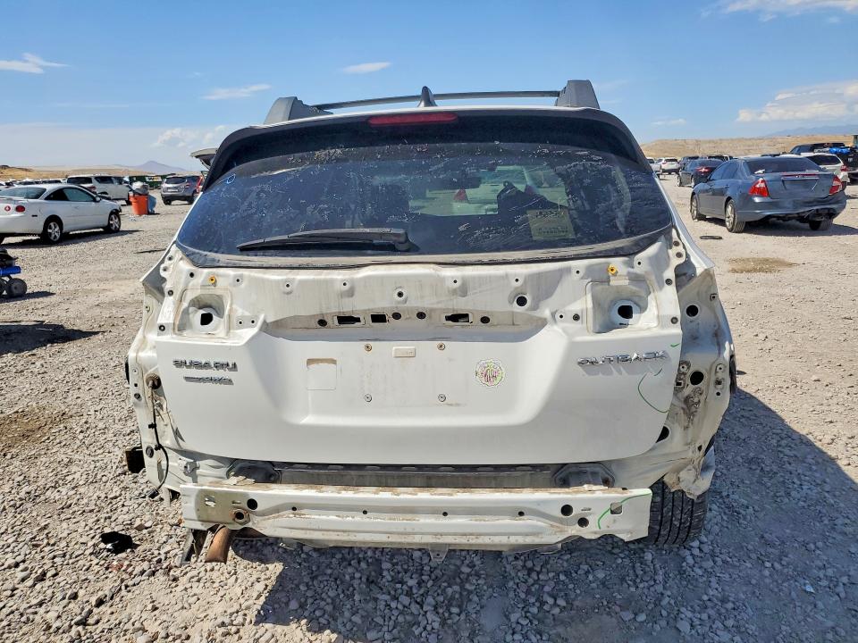 Photo 6 from auction – 2018 SUBARU OUTBACK with VIN 4S4BSAFC6J3256469