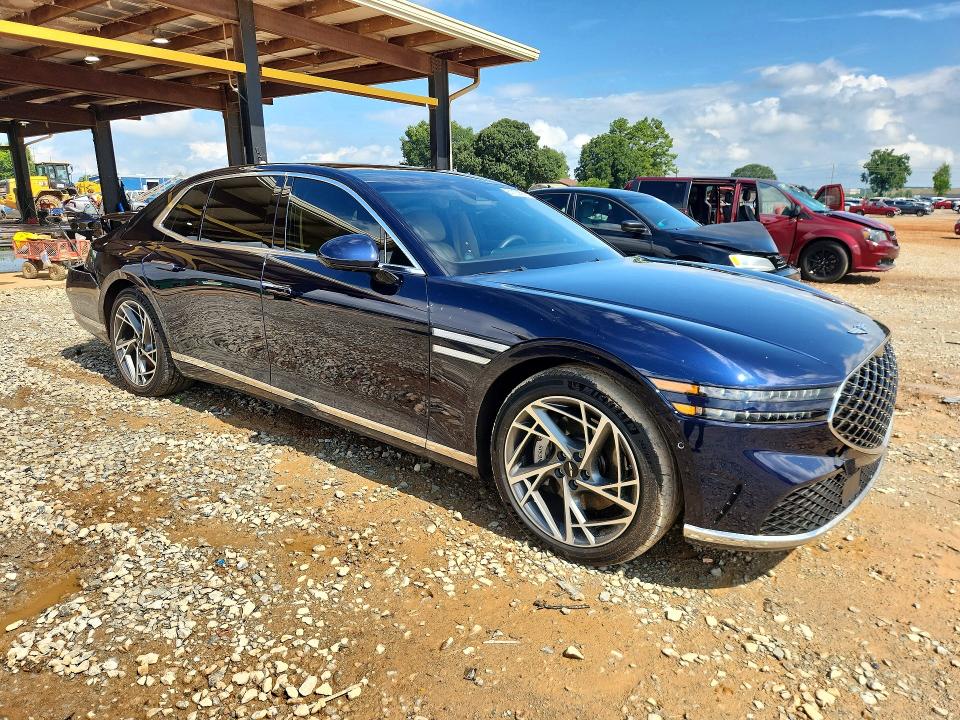Photo 4 from auction – 2023 GENESIS G90 with VIN KMTFB4SD2PU015924