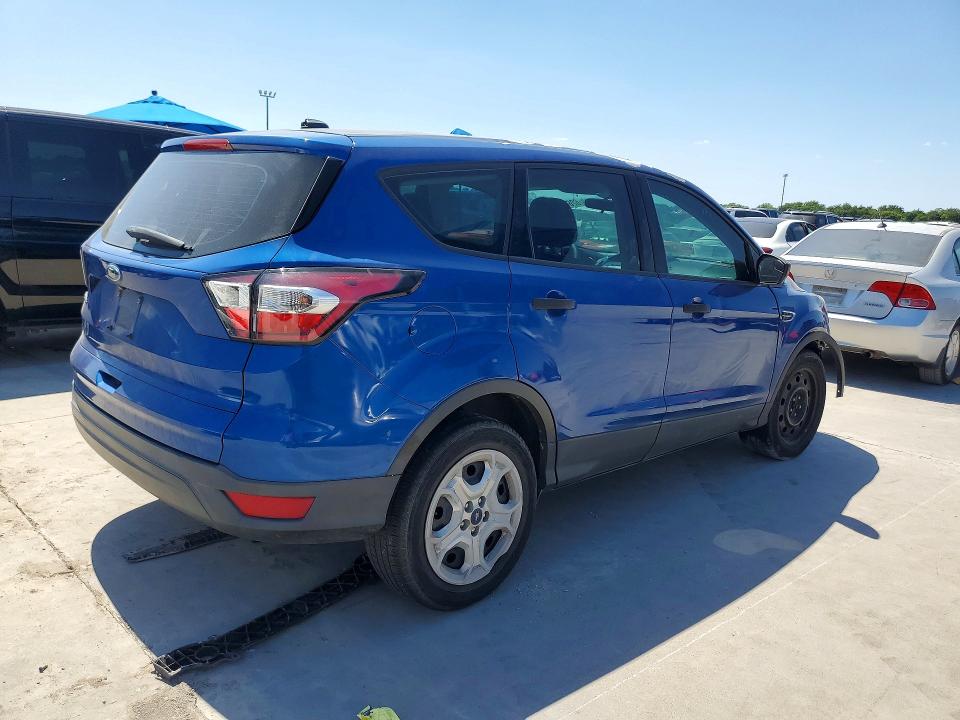 Photo 3 from auction – 2017 FORD ESCAPE with VIN 1FMCU0F71HUC00178
