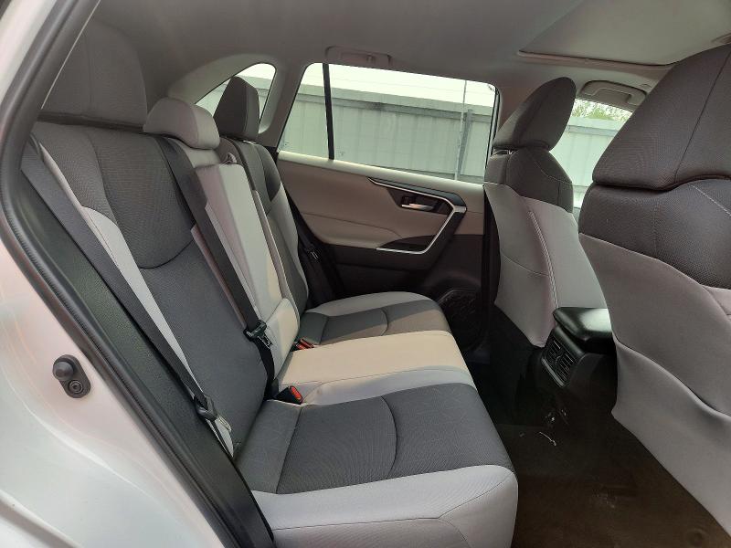 Photo 11 from auction – 2025 TOYOTA RAV4 with VIN 2T3P1RFV5SW514248