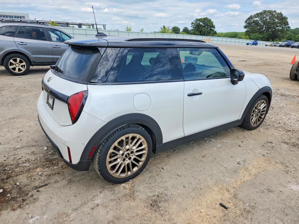 Photo 3 from auction – 2025 MINI COOPER with VIN WMW13GD04S2W43602