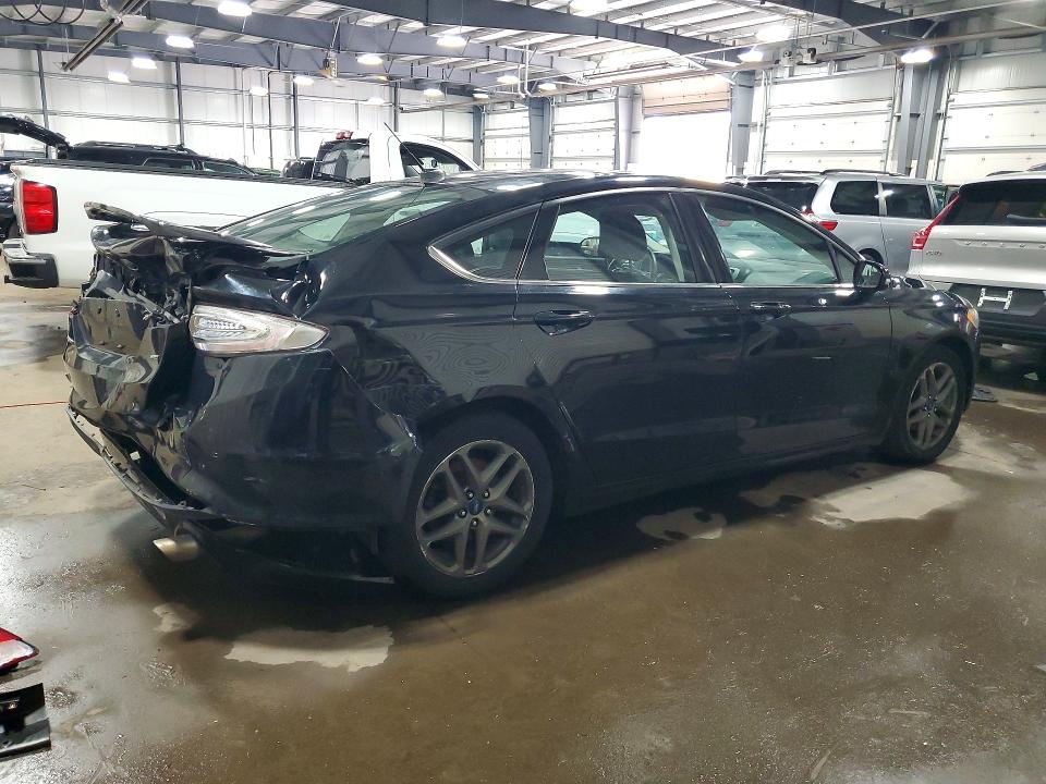 Photo 3 from auction – 2016 FORD FUSION with VIN 3FA6P0H71GR331578