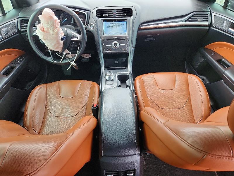 Zdjęcie 8 z aukcji – 2019 FORD FUSION z VIN 3FA6P0RU2KR106471