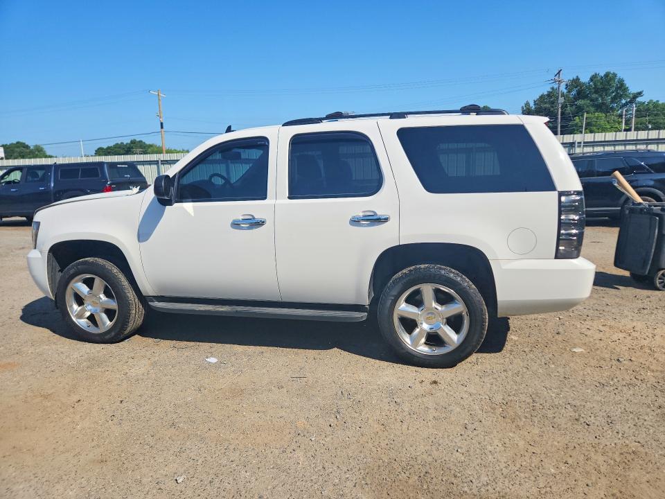 Photo 2 from auction – 2013 CHEVROLET TAHOE with VIN 1GNSCBE03DR359775
