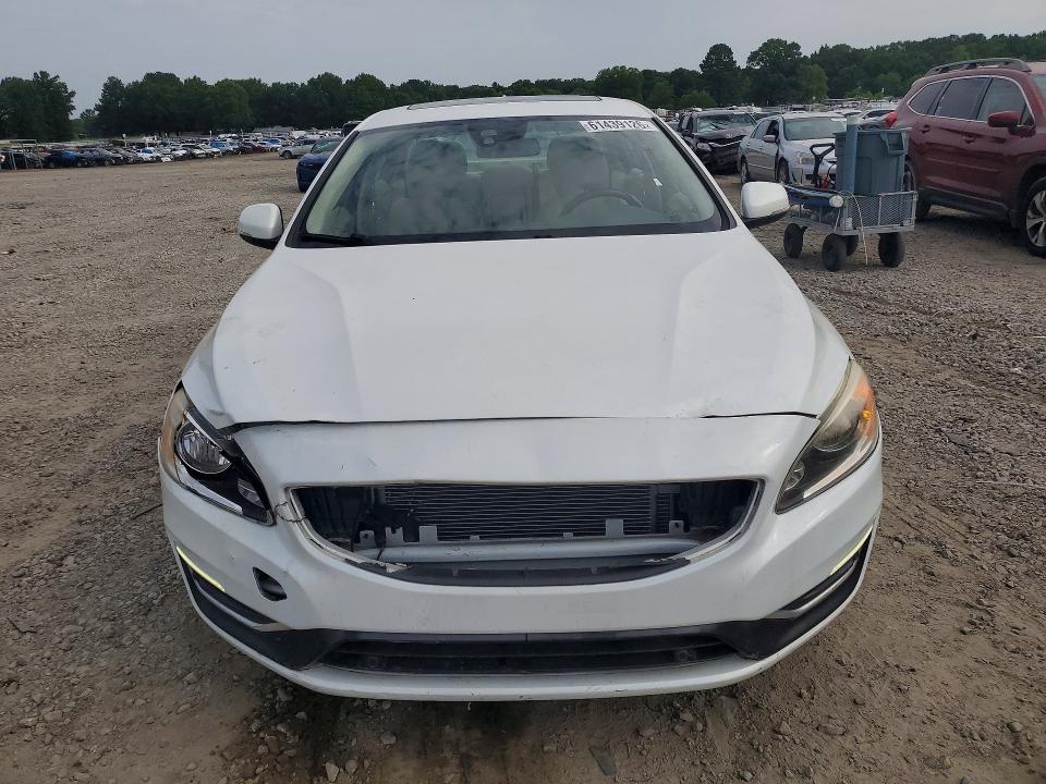Photo 5 from auction – 2015 VOLVO S60 with VIN YV140MFC4F1311745