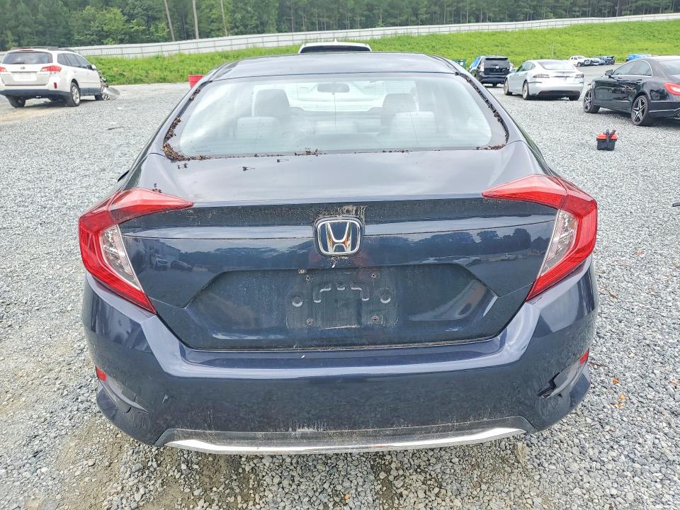 Photo 6 from auction – 2018 HONDA CIVIC with VIN 19XFC2F56JE033254