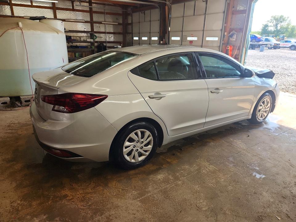 Photo 3 from auction – 2019 HYUNDAI ELANTRA with VIN 5NPD74LF0KH462343