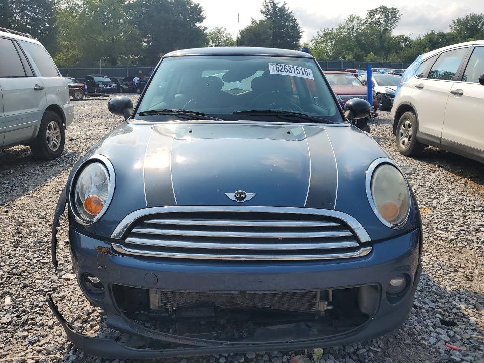Photo 5 from auction – 2011 MINI COOPER with VIN WMWSU3C59BT096232