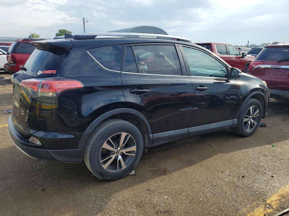 Фото 3 с аукциона – 2016 TOYOTA RAV4 с VIN 2T3RFREV1GW535844
