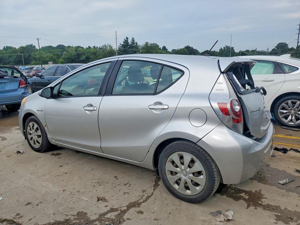 Photo 2 from auction – 2012 TOYOTA PRIUS C with VIN JTDKDTB3XC1509064