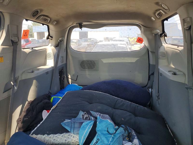 Photo 10 from auction – 2011 TOYOTA SIENNA with VIN 5TDYK3DC3BS152082