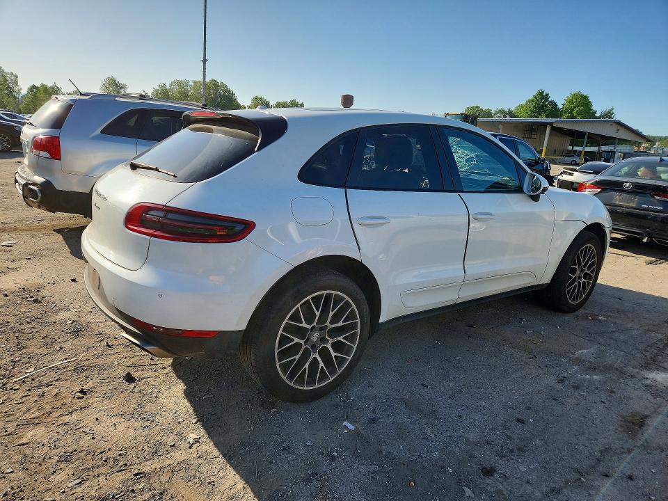 Photo 3 from auction – 2018 PORSCHE MACAN with VIN WP1AA2A56JLB05504