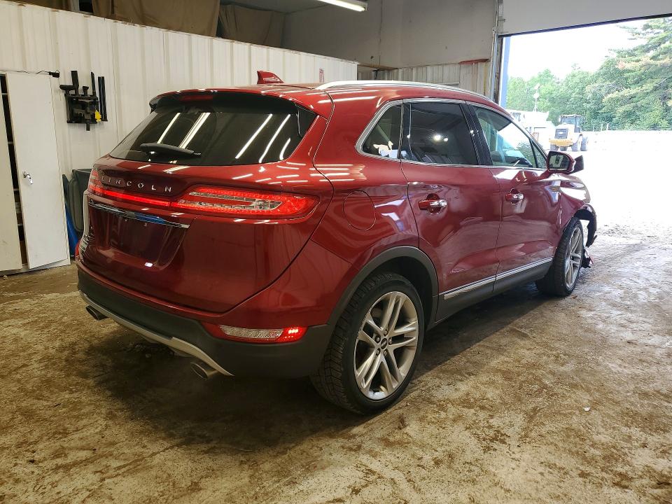 Photo 3 from auction – 2019 LINCOLN MKC with VIN 5LMCJ3D95KUL44321