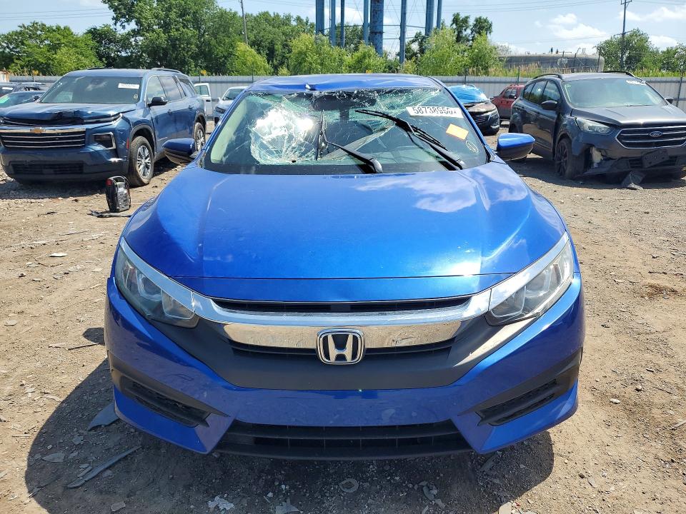 Photo 5 from auction – 2018 HONDA CIVIC with VIN 19XFC2F58JE037421