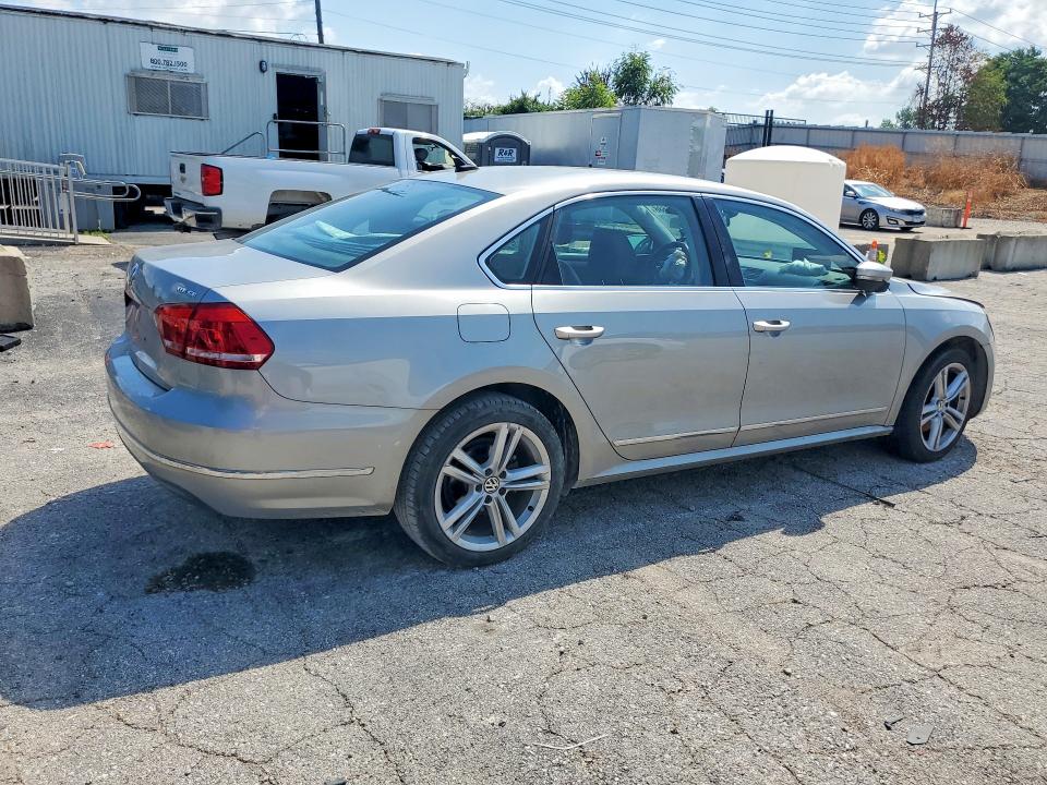 Photo 3 from auction – 2014 VOLKSWAGEN PASSAT with VIN 1VWBN7A39EC004157