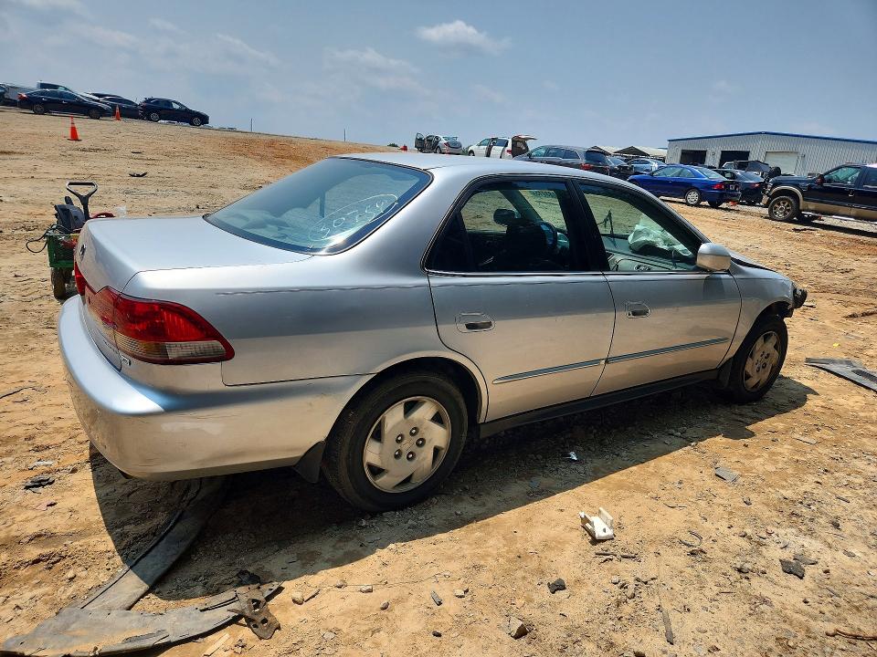 Photo 3 from auction – 2001 HONDA ACCORD with VIN 1HGCG16481A069573