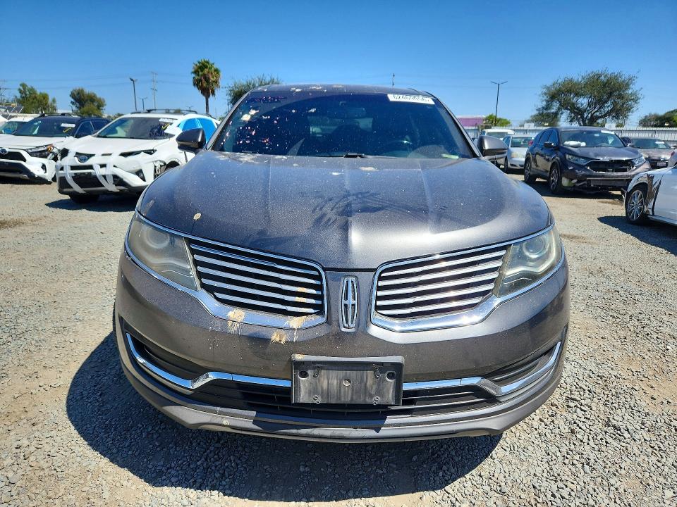 Photo 5 from auction – 2017 LINCOLN MKX with VIN 2LMPJ6KR8HBL41179