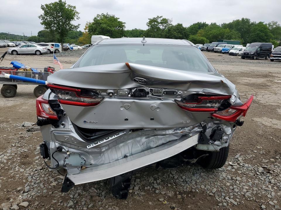 Photo 6 from auction – 2025 TOYOTA CAMRY with VIN 4T1DAACK0SU127758