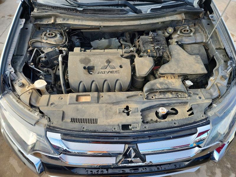 Photo 12 from auction – 2018 MITSUBISHI OUTLANDER with VIN JA4AD2A38JJ003814