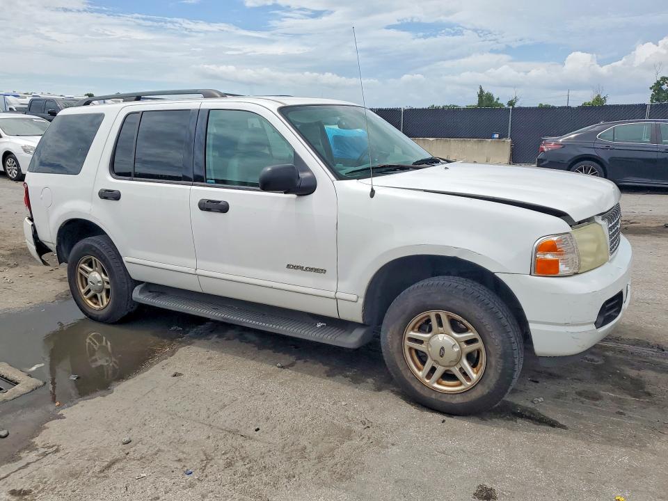 Photo 4 from auction – 2004 FORD EXPLORER with VIN 1FMZU73E94ZB00462