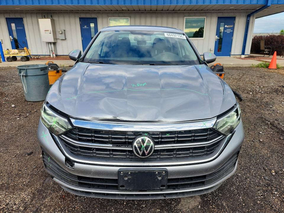 Photo 5 from auction – 2022 VOLKSWAGEN JETTA with VIN 3VWCM7BU9NM005841