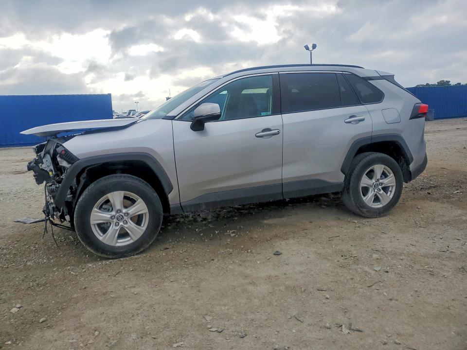 TOYOTA RAV4 2019 with VIN 2T3P1RFV9KW055631 - Photo from auction