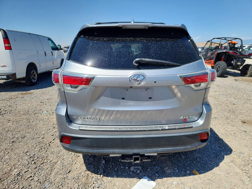 Photo 6 from auction – 2015 TOYOTA HIGHLANDER with VIN 5TDJKRFH0FS207476