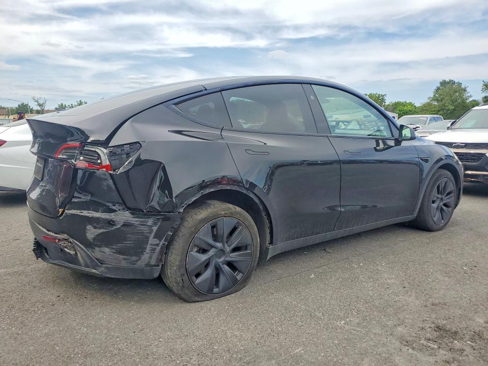 Photo 3 from auction – 2024 TESLA MODEL Y with VIN 7SAYGDED9RF156539