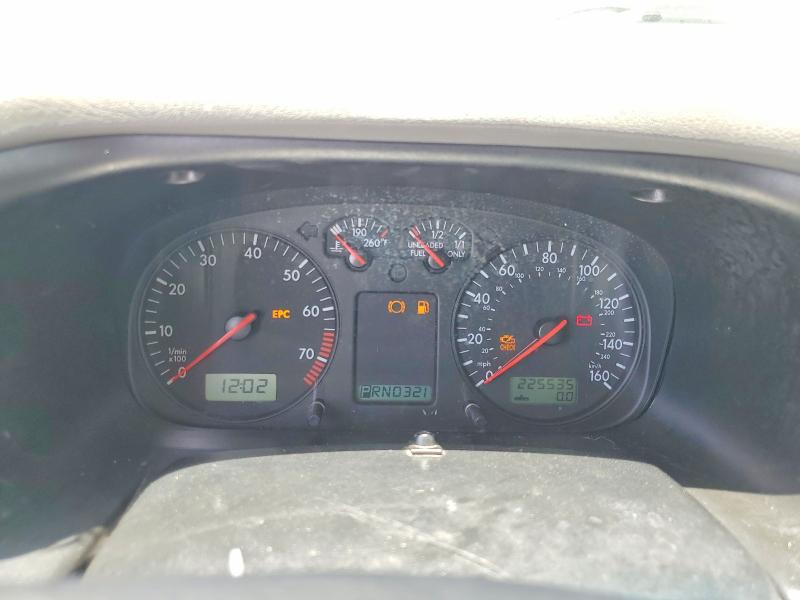 Photo 9 from auction – 2003 VOLKSWAGEN EUROVAN with VIN WV2MB47033H034157