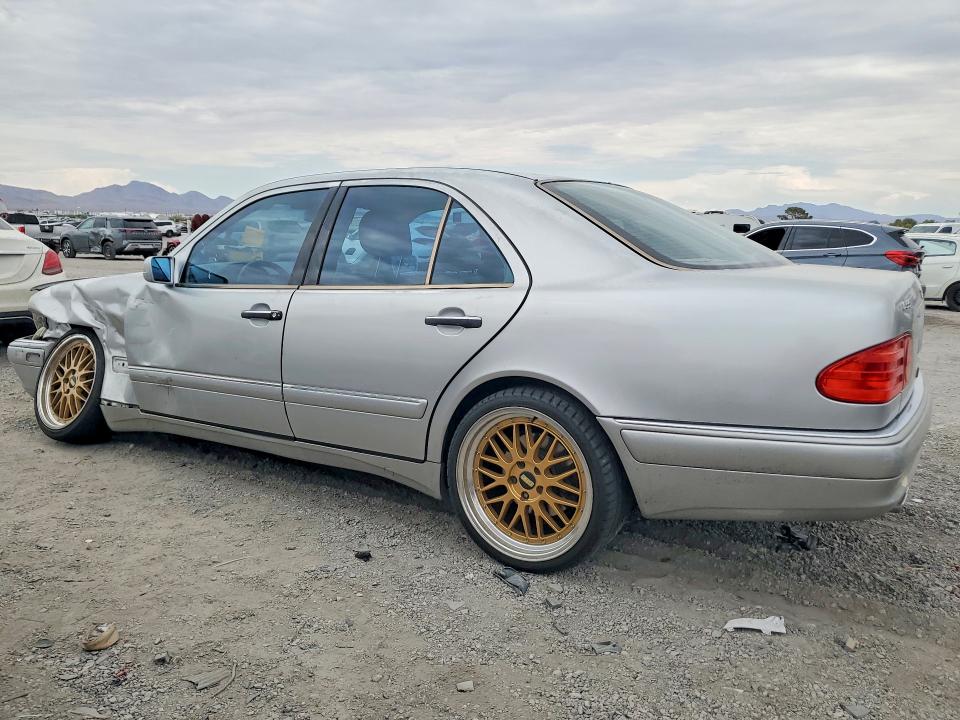 Photo 2 from auction – 1999 MERCEDES-BENZ E with VIN WDBJF74H4XA781748