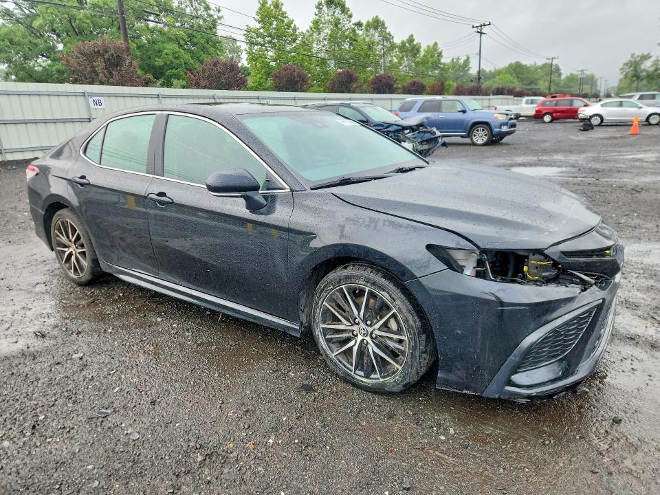 Photo 4 from auction – 2023 TOYOTA CAMRY with VIN 4T1G11AK3PU802168