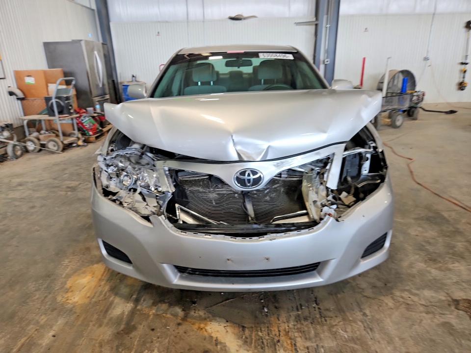 Photo 5 from auction – 2011 TOYOTA CAMRY with VIN 4T4BF3EK6BR109952