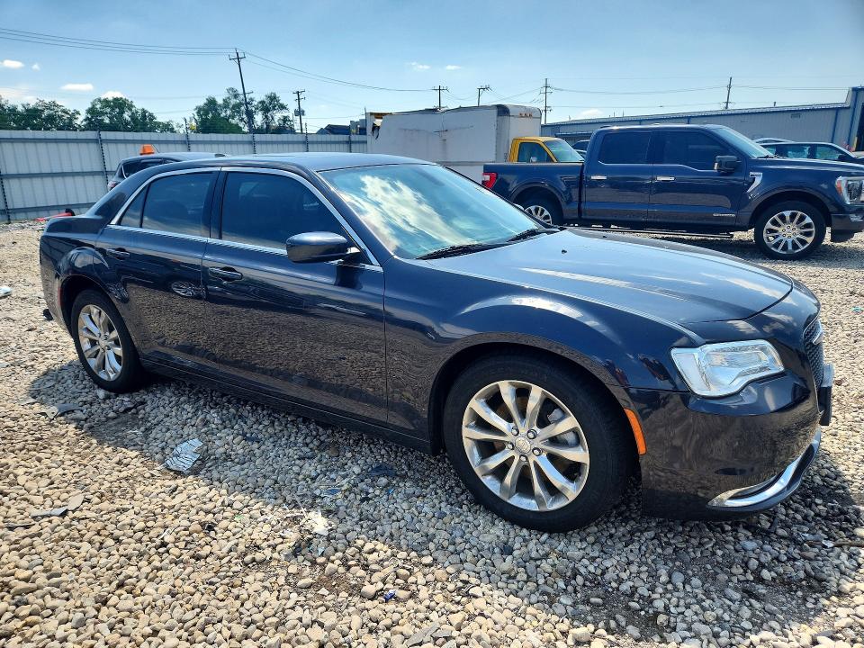 Zdjęcie 4 z aukcji – 2016 CHRYSLER 300 z VIN 2C3CCARG3GH170972
