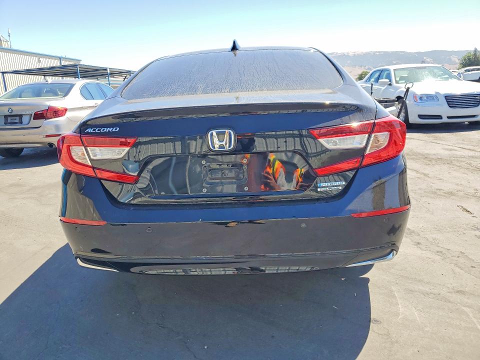 Photo 6 from auction – 2022 HONDA ACCORD with VIN 1HGCV3F90NA040202