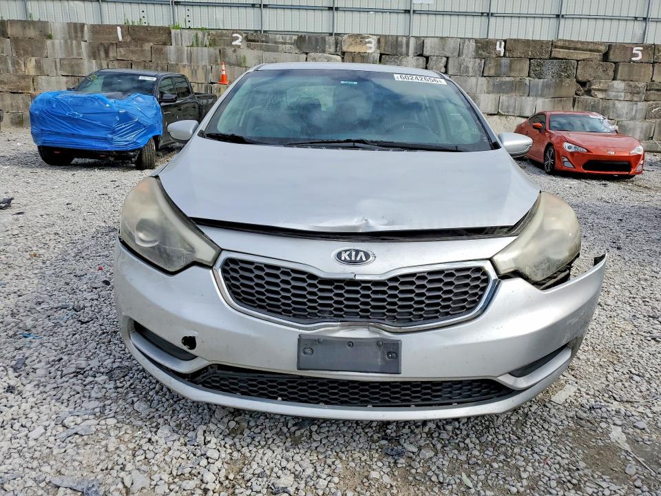 Photo 5 from auction – 2014 KIA FORTE with VIN KNAFK4A64E5149789