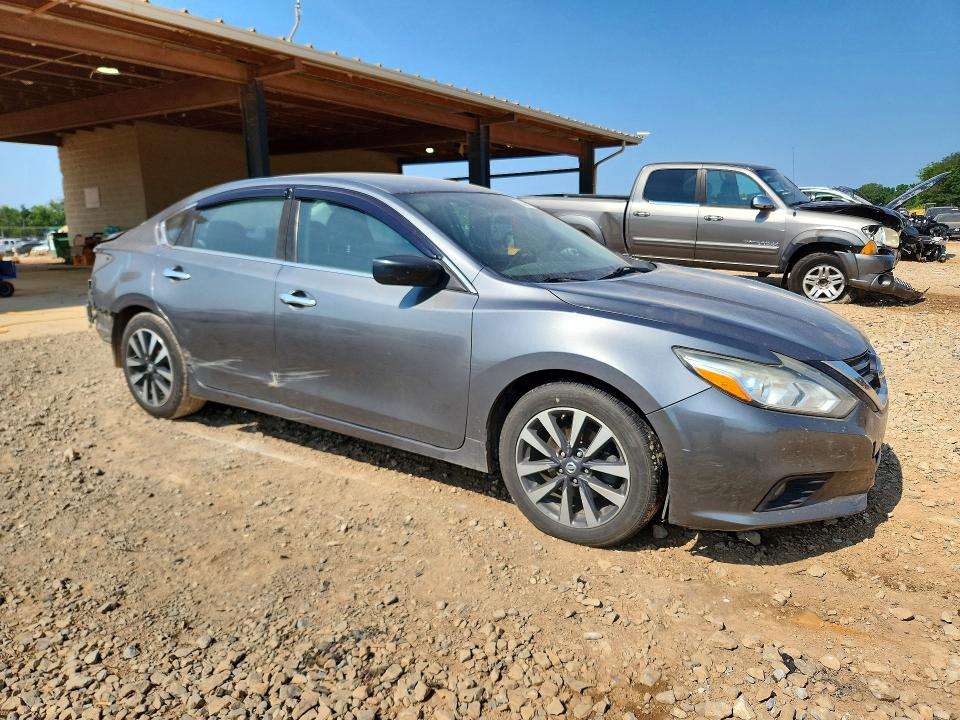 Photo 4 from auction – 2017 NISSAN ALTIMA with VIN 1N4AL3AP2HC256875