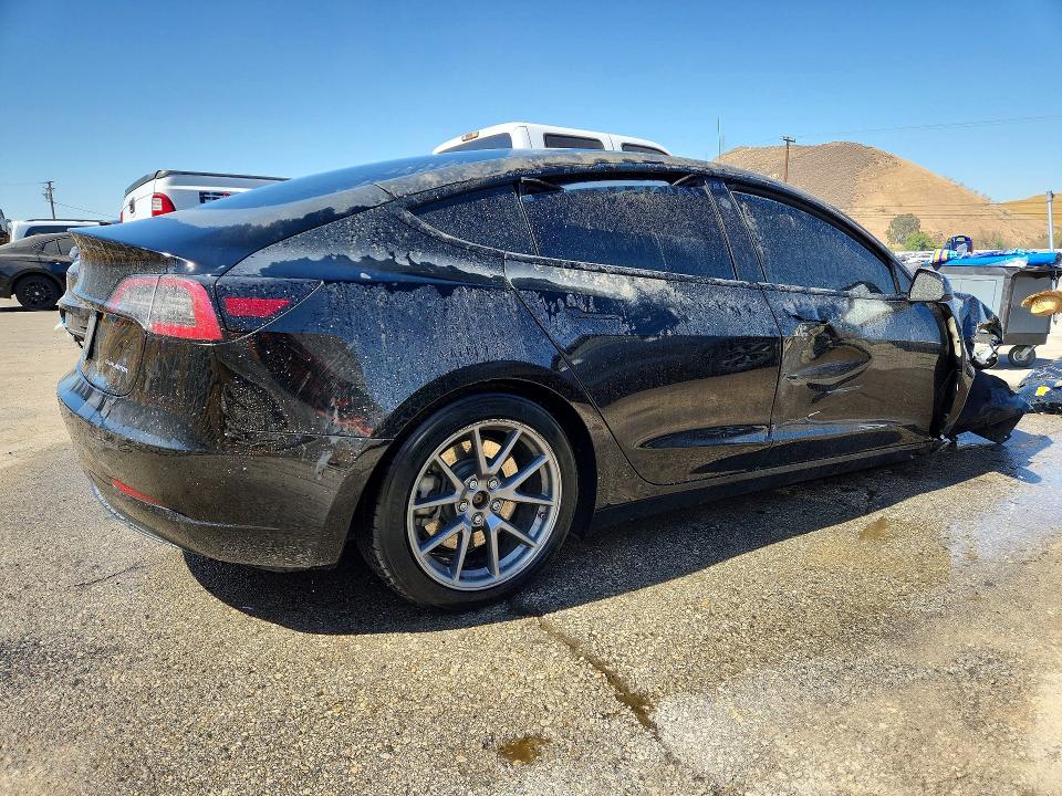 Photo 3 from auction – 2022 TESLA MODEL 3 with VIN 5YJ3E1EB2NF207755