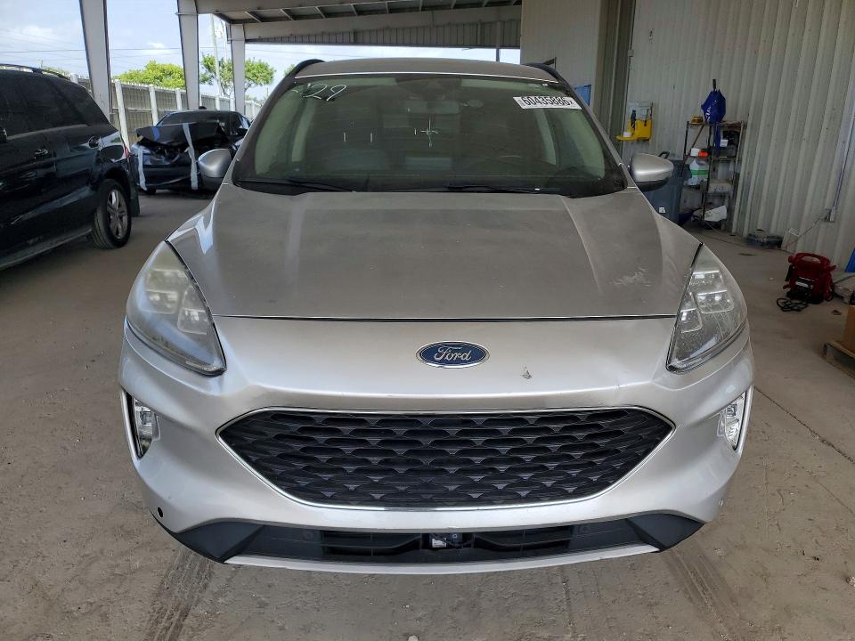 Photo 5 from auction – 2020 FORD ESCAPE with VIN 1FMCU9J90LUA81397