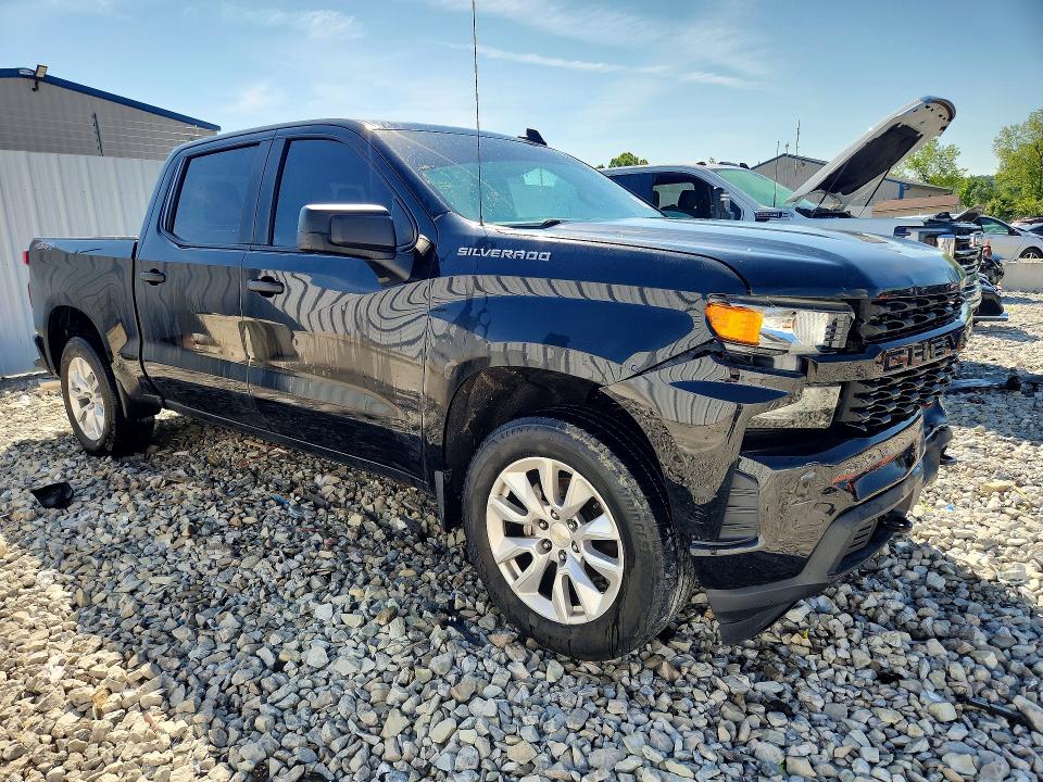 Снимка 4 от търг – 2021 CHEVROLET SILVERADO с VIN 3GCPYBEH2MG168466