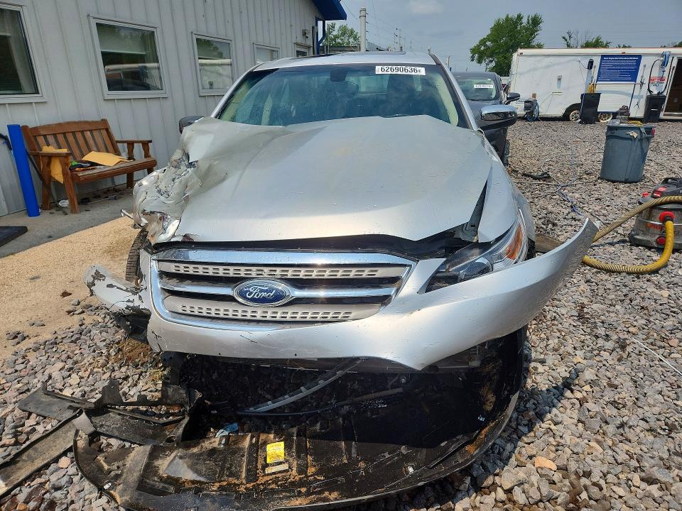 Photo 5 from auction – 2010 FORD TAURUS with VIN 1FAHP2FW4AG161827