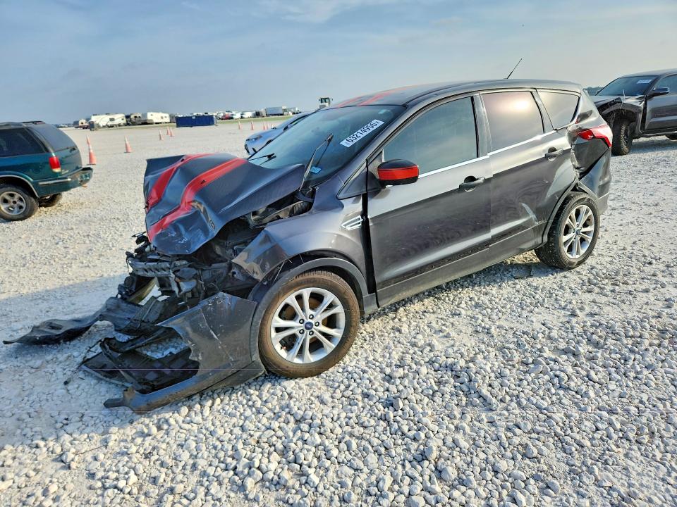 FORD ESCAPE 2015 with VIN 1FMCU0G77FUA17170 - Photo from auction