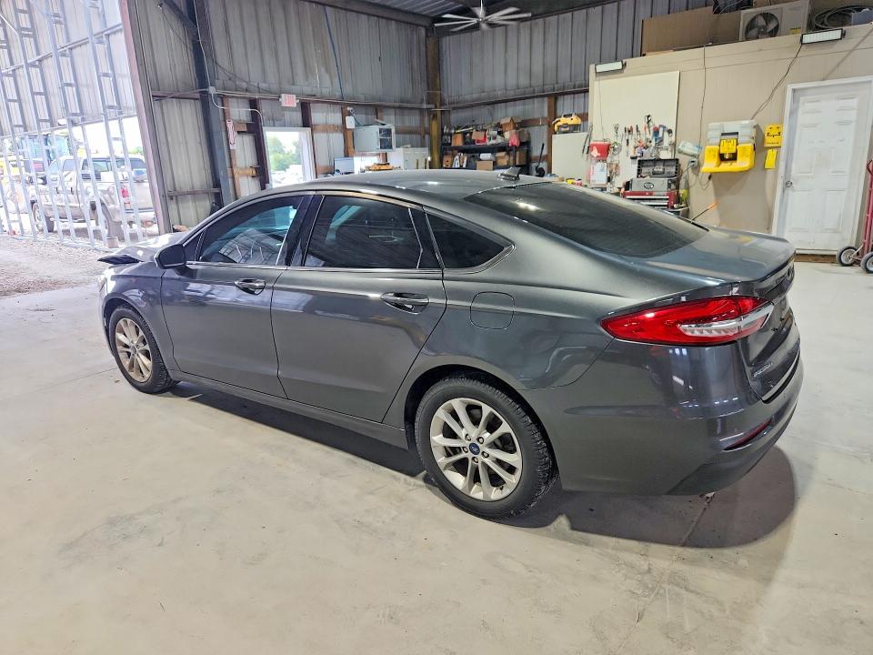 Photo 2 from auction – 2020 FORD FUSION with VIN 3FA6P0HD2LR247107