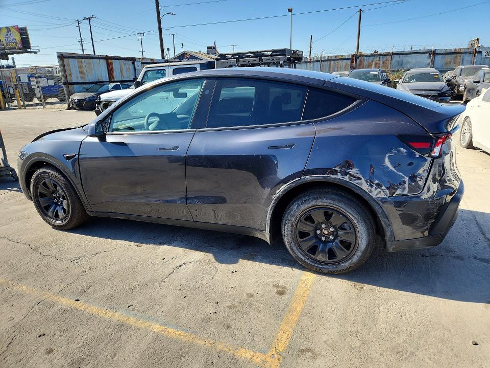 Photo 2 from auction – 2026 TESLA MODEL Y with VIN 7SAYGDED3TA590105