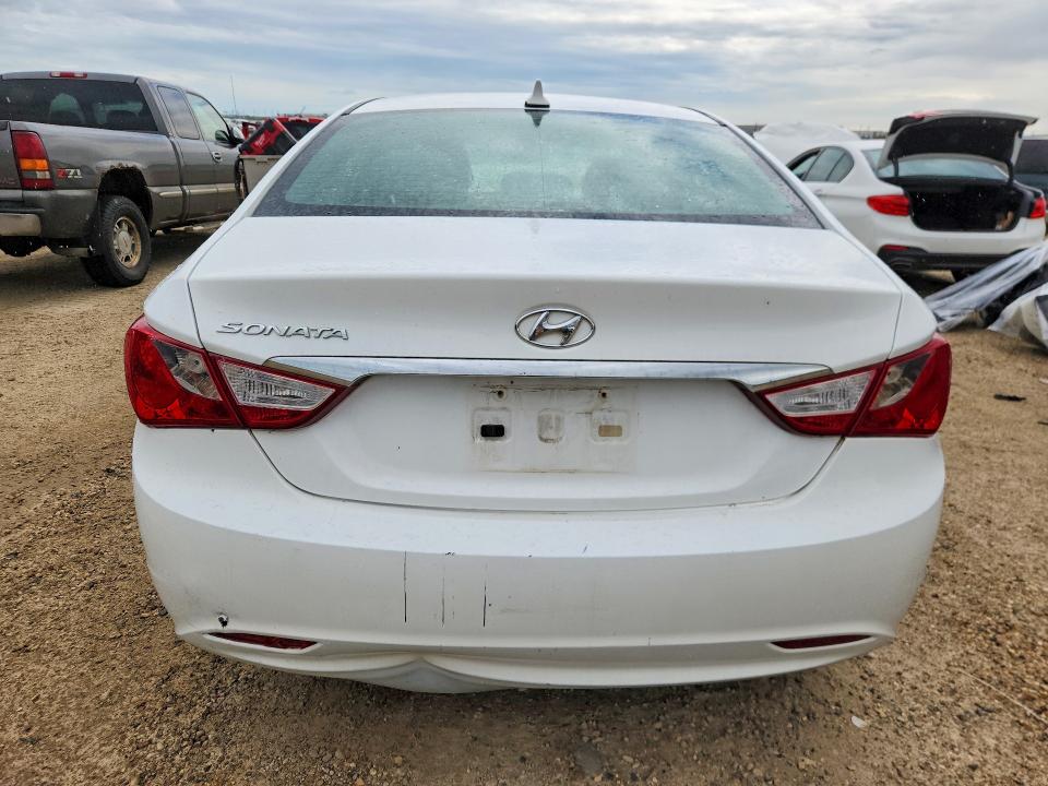 Photo 6 from auction – 2011 HYUNDAI SONATA with VIN 5NPEB4AC2BH010180