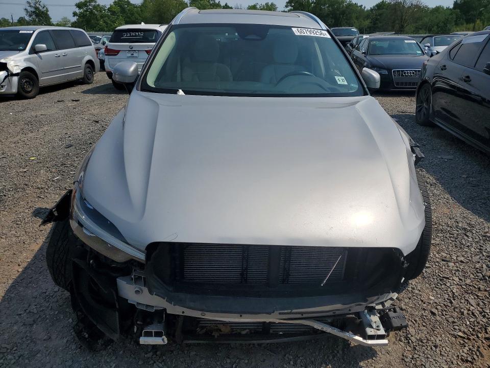 Photo 5 from auction – 2022 VOLVO XC60 with VIN YV4H60DZ0N1070400