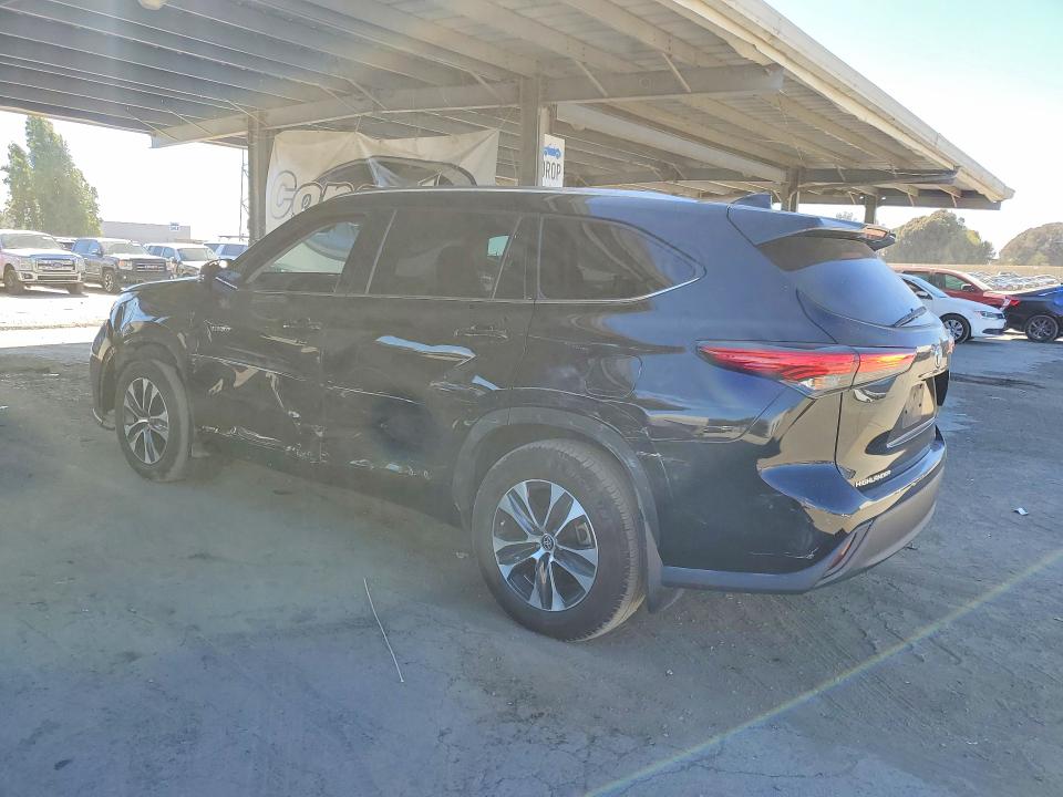 Foto 2 de la subasta – 2021 TOYOTA HIGHLANDER con VIN 5TDGBRCH4MS532613