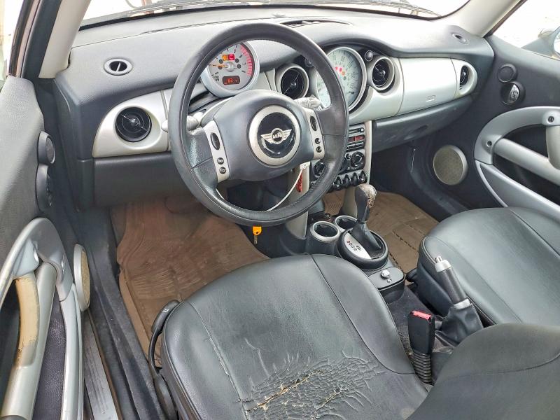 Photo 8 from auction – 2003 MINI COOPER with VIN WMWRC334X3TE13318