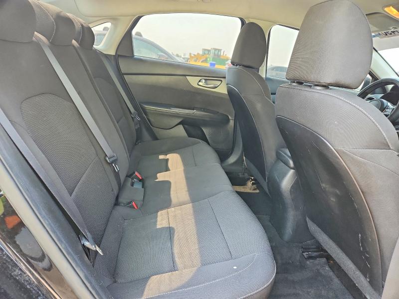 Photo 10 from auction – 2019 KIA FORTE with VIN 3KPF24AD0KE083713